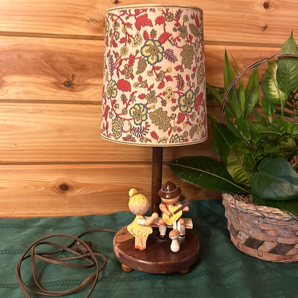Vintage Underwriters Laboratories Portable Lamp & Shade Nursery Originals